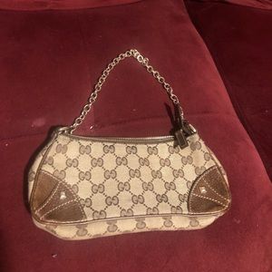 Small Gucci clutch